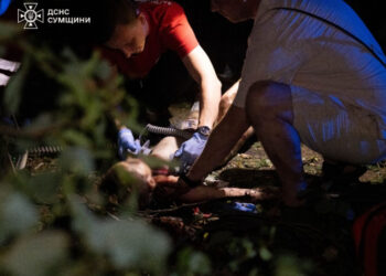 росія вдарила авіабомбами по центру Сум: серед загиблих дитина