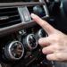 Увімкнули “аварійку” і стали “на хвилинку”: чи врятує це водія від штрафу