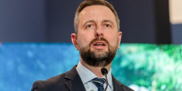 У Польщі розкритикували противників допомоги Україні на тлі масованого удару РФ