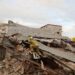 Вибиті вікна та пошкоджене житло: у Києві розгорнули пункт допомоги після обстрілу