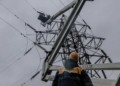 Гірше блекаута: в багатоповерхівках Києва підвищується енергетична напруга