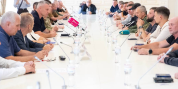 Із російського полону на Батьківщину: мер Києва зустрівся з українськими захисниками, – ФОТО
