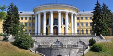 Суд повернув державі Жовтневий палац у Києві