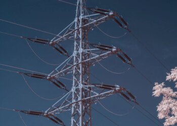 Частина 5 областей без світла через ворожі атаки, найскладніше після чергового удару рф на Одещині