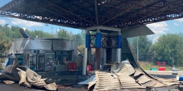Атака на АЗС у Криворізькому районі: кількість поранених зростає, поліція показала наслідки