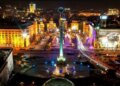 У Києві з-під завалів дістали двох постраждалих, після влучання стався витік аміаку