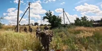 Звільнили Іскру, взяли у полон 30 окупантів та провели обряд "Гоніння гадюк" –  у ССО показали відео спецоперації