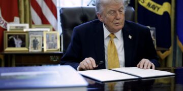 Трамп відкинув прохання Зеленського щодо ракет для Patriot, – FT