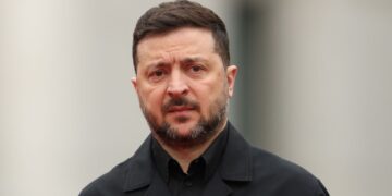 “Просто тварі”. Зеленський пообіцяв відповідь на удар по ТЦ у Кривому Розі