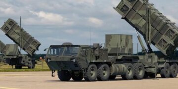 Чому Заходу бракує ракет до Patriot і як це вже впливає на захист України – The Economist