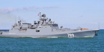Флот РФ міг залишитись без двох кораблів для запуску “Калібрів”: знимки з супутників