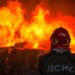 Балістична атака РФ: у двох районах Києва сталися пожежі, постраждала людина