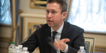 Ворожі атаки знищили 1,2 мільйона підручників – Корецький