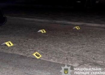 У центрі Дніпра група чоловіків влаштувала стрілянину