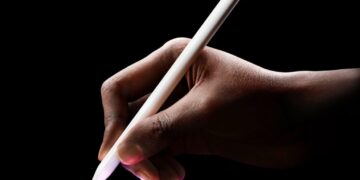 Apple готує магнітний стилус для складаного iPhone