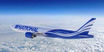 20 годин у небі: Boeing 777F встановив новий рекорд дальності