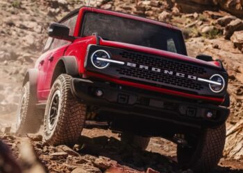 Ford планує випустити компактний гібридний позашляховик до 2029 року