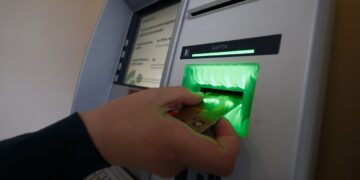 Зняття готівки, купівля валюти та перекази: які нові ліміти НБУ ввів з 11 серпня
