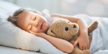 Мелатонін може непомітно змінювати сон дітей