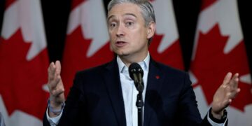 Відповідь Трампу: Канада вводить нові тарифи на товари зі США