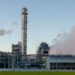 Атака дронів зупинила найбільший нафтохімічний комплекс Росії в Тобольську, – Reuters