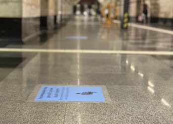 В метро Києва по-новому організовують укриття: де запустили пілотний проєкт