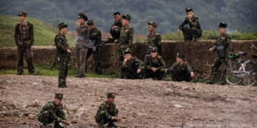 Військові КНДР перетнули кордон із Південною Кореєю: Сеул відкрив попереджувальний вогонь
