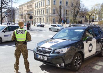 Невідомі принесли жалобні вінки до оборонних компаній ЄС, у Литві запідозрили РФ, – Delfi