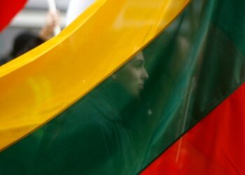 росія пошкодила посольство Литви в Києві: Вільнюс викликає представника рф