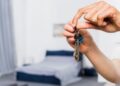 Здача житла через Airbnb і Booking: що власникам варто знати про податки