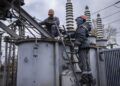 ДТЕК значно збільшив число оновлених енергообʼєктів мереж: як це вплине на зиму