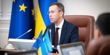 Кабмін готує зміни для роботи під час тривоги, комендантську годину теж переглянуть