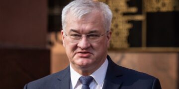 Сибіга потролив Путіна через останки Донського, які росіяни возять на фронт