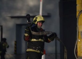 Новий смертельний удар по Києву: ще двоє людей загинули на складі