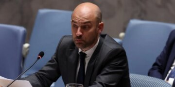 Глава МЗС Франції: росія використовує зиму як зброю масового знищення