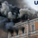 По центру Києва вдарив ворожий дрон: сталася пожежа у НАН, щонайменше одна загибла і травмовані