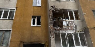 “Шахед” влучив у багатоповерхівку у Хмельницькому (фото)