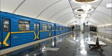 Комендантська година коротша — метро довше: у Києві змінюють графік підземки