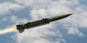 Росія готує балістичну ракету, здатну бити на 800 км, для ударів по заходу України – ГУР