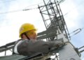 ДТЕК за тиждень повернув світло майже 720 тис. родин після обстрілів