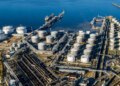 Нафтові доходи Росії впали до найнижчого рівня за півроку – Bloomberg