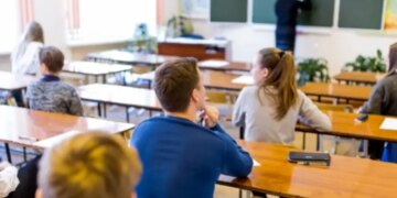 Міносвіти дозволило скорочувати уроки в школах до 35 хвилин