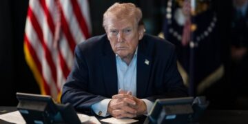 Трамп закликав Україну припинити атаки на російські НПЗ