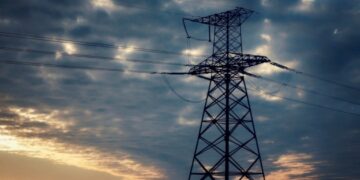 Швейцарія передала генератори Києву та чотирьом областям