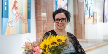 У Львові відкрили виставку картин маріупольської художниці про пережитий досвід війни