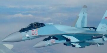 Два російські винищувачі зіткнулися в небі над Курською областю – ЗМІ