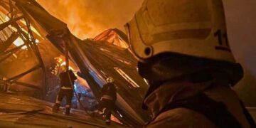 У Києві під час атаки дронів було пошкоджено КВЦ “Парковий”