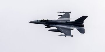 Україна закупить десятки тисяч снарядів для F-16, щоб збивати реактивні дрони, – Bloomberg