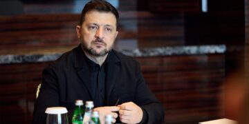 Зеленський анонсував рішення для допомоги бізнесу, який атакує РФ
