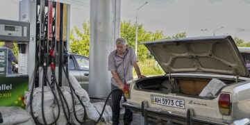 Бензин знову дорожчає, а дизель – на критичній межі: які ціни на АЗС 18 вересня